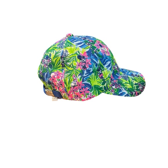 ?NWT Lilly Pulitzer 2025 ? Disney Parks Run Around Cap “Fantasyland Castle” O/S main image 6